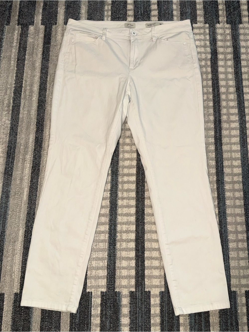 J.Jill Denim Authentic Fit White Slim Ankle Jeans Size 10 Stretch Comfort